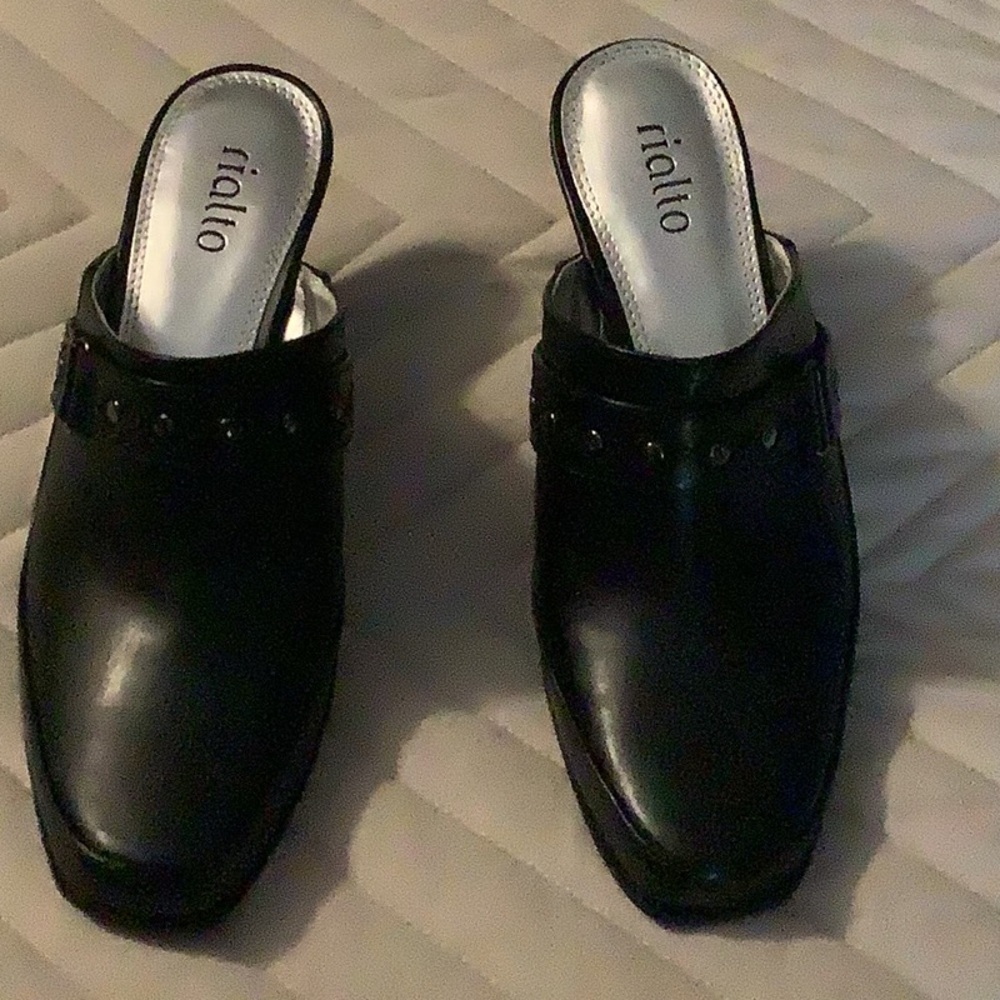 Rialto Black Mules with Textured Upper and Chunky Heel